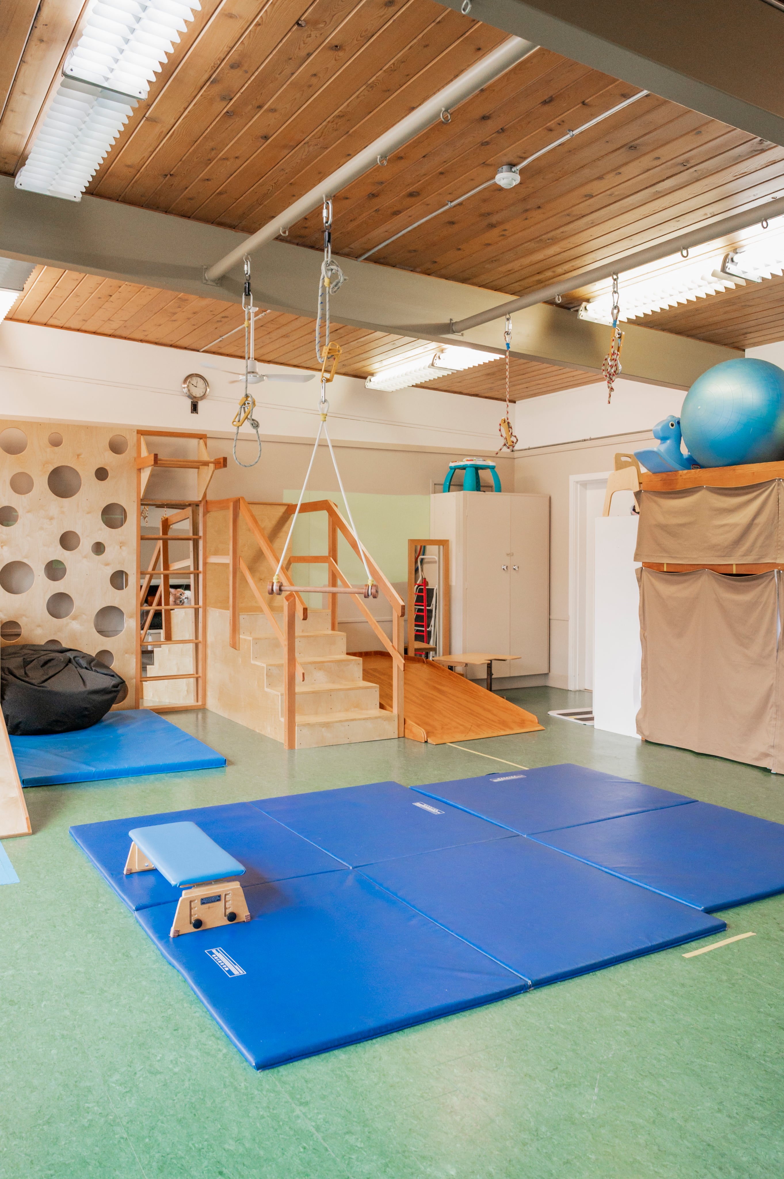a room of outreach therapy
